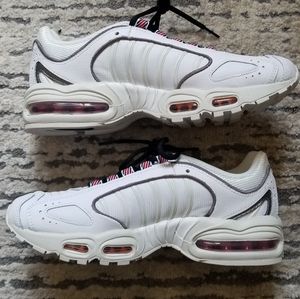 Nike Air Max Tailwind IV Size 10W/8.5M